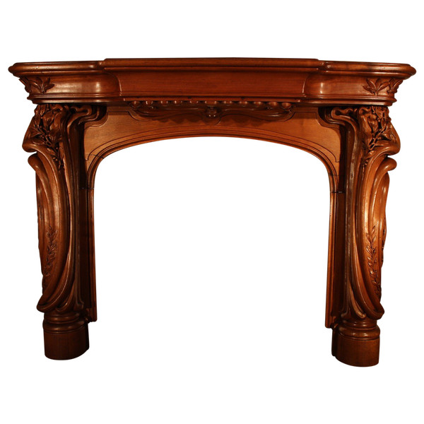  Art Nouveau mantel