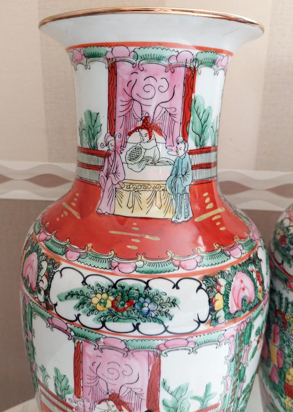 Paire de vases en porcelaine Chinoise de Macau fin 19ème