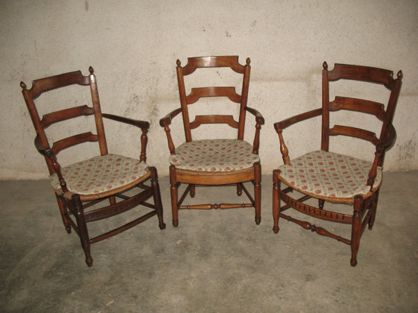 Suite de 3 fauteuils paillés Provençaux époque 19ème de style Louis XVI