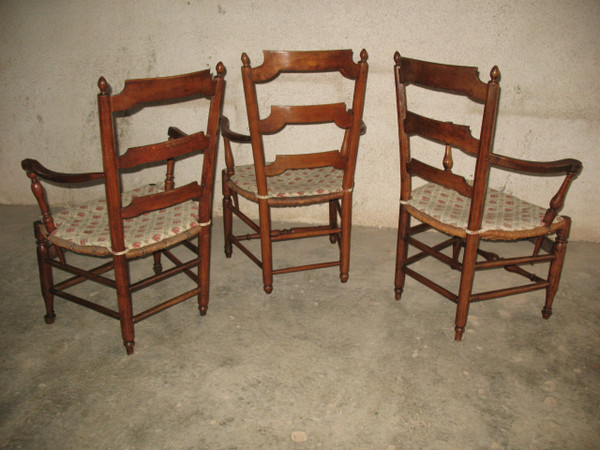 Suite de 3 fauteuils paillés Provençaux époque 19ème de style Louis XVI