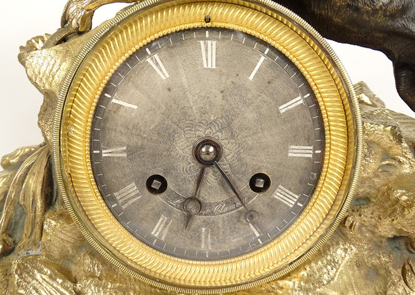 Restauro Orologio in marmo terra di Siena bronzo dorato Cane da caccia Cervo da caccia XIX secolo