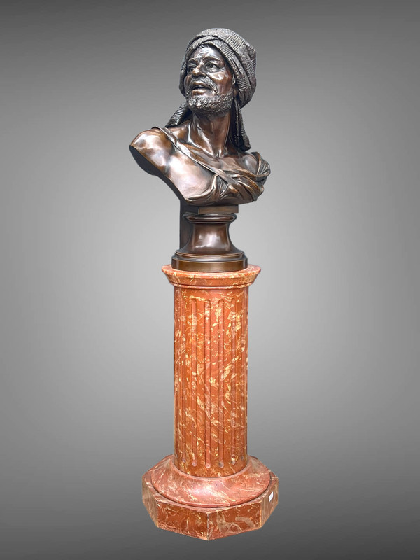 LARGE 19th-CENTURY BUST SIGNED "GIESECKE" IN PLATTER COVERED WITH BRONZE LEAF