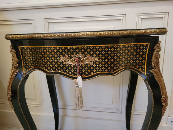 Petite table coiffeuse signée par Jean Pierre Tahan ebeniste de Napoléon III