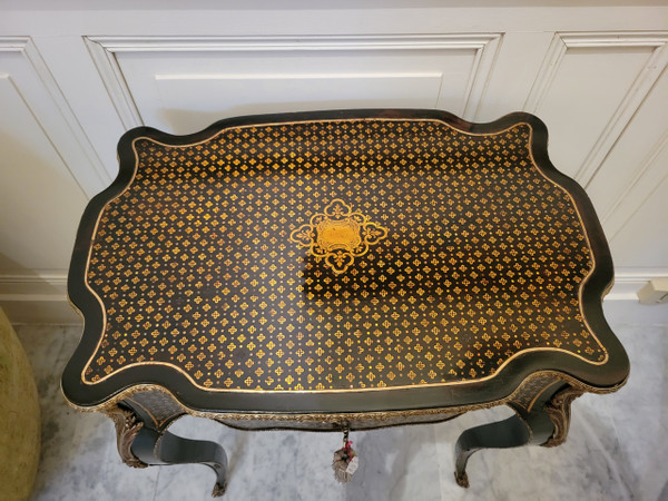 Petite table coiffeuse signée par Jean Pierre Tahan ebeniste de Napoléon III