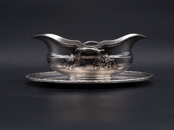 Gravy Boat in Solid Silver, Late 19th / Early 20th Century