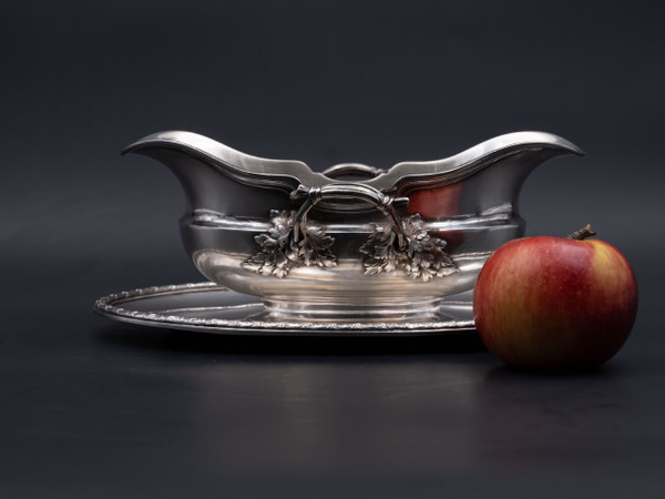 Gravy Boat in Solid Silver, Late 19th / Early 20th Century