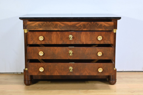 Mahogany chest of drawers, Empire period – Early 19th century