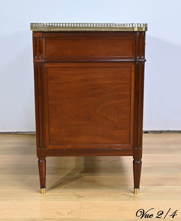 Cuban Mahogany Chest of Drawers, Louis XVI Period – 2nd Part 18th Century