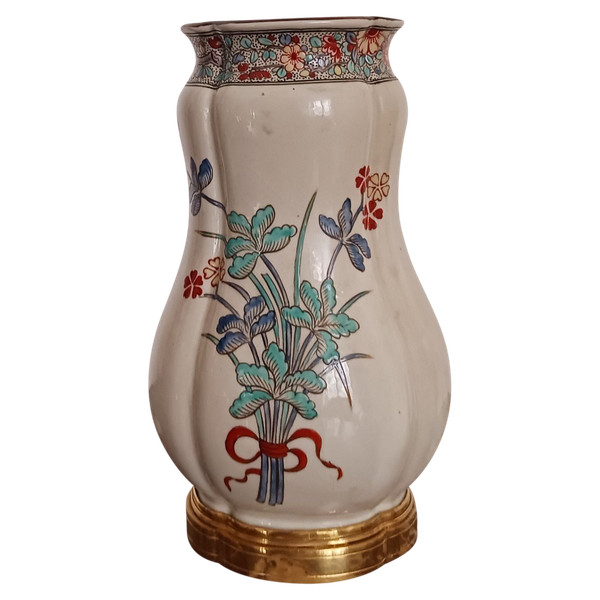 Samson Manufacture – montierte Vase imitiert Chantilly – kakiemon Louis XV Dekor – Steingut