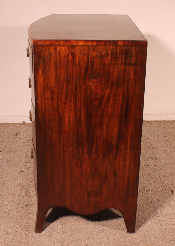 A Small Mahogany Chest Of Drawers With Inlays - 18th Century