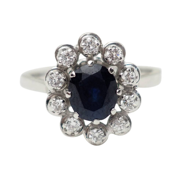 Daisy ring in white gold, sapphire and diamonds 