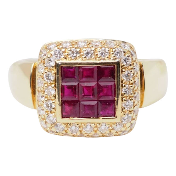 Bague carrée en or jaune, rubis et diamants 