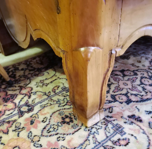 Early 19th century louis XV blond cherry wood sideboard