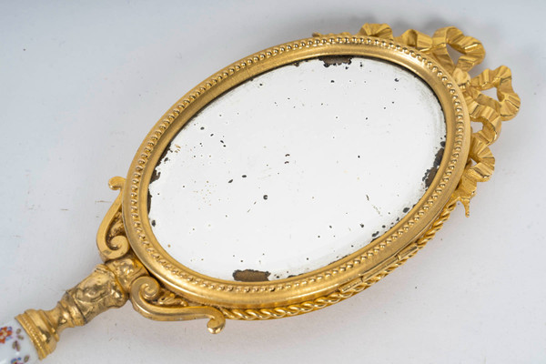 Un Miroir De Main En Bronze Doré Et Porcelaine Fin XIXème Siècle