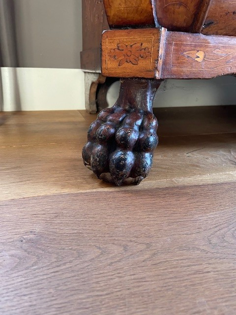 Dutch double-body display cabinet circa 1750, opening with four drawers on the lower part.