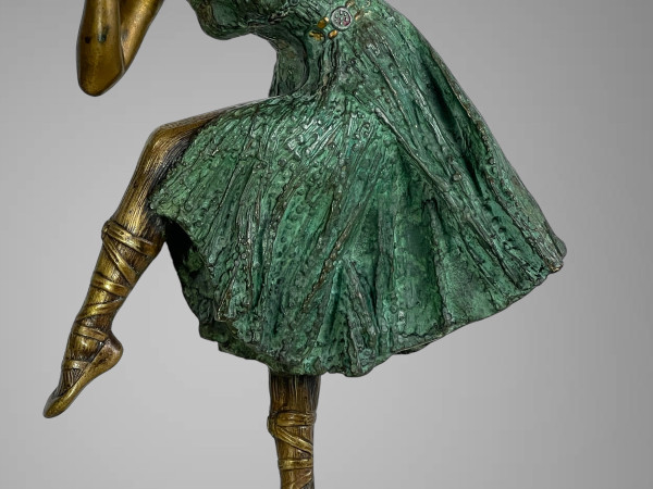 ART DECO BRONZE WITH POLYCHROME PATINA /DANCER / SIGNED "BOUSQUET" ON THE BASE