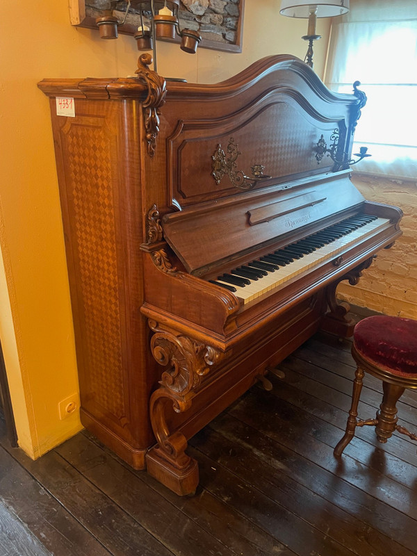 Piano Sponnagel Circa 1900 With Its Seat