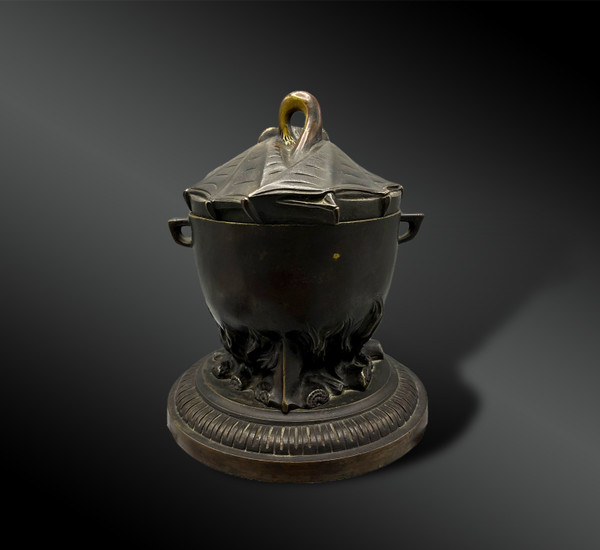 TOBACCO POT - European work - Circa 1900