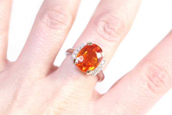 Mandarin garnet ring in white gold 18k, orange garnet spessartite, vintage ring, pre-owned jewelry