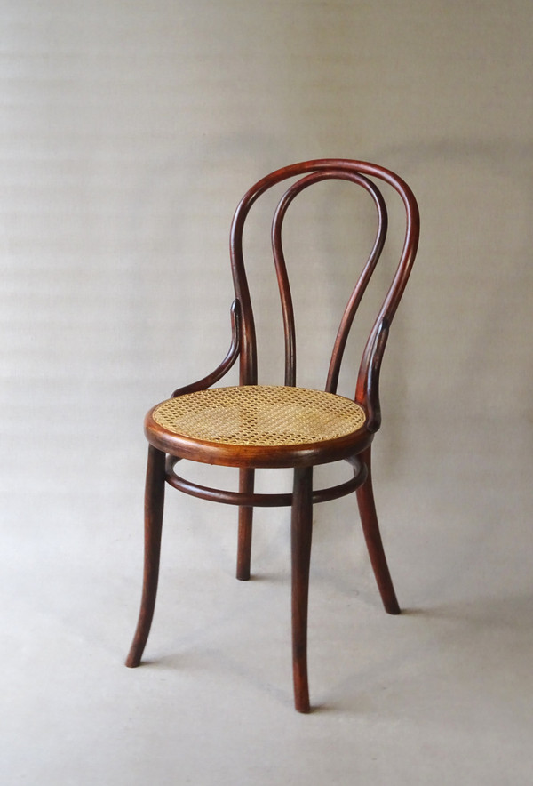 Chaise Thonet N° 18 teinte acajou, cannage neuf, 1890