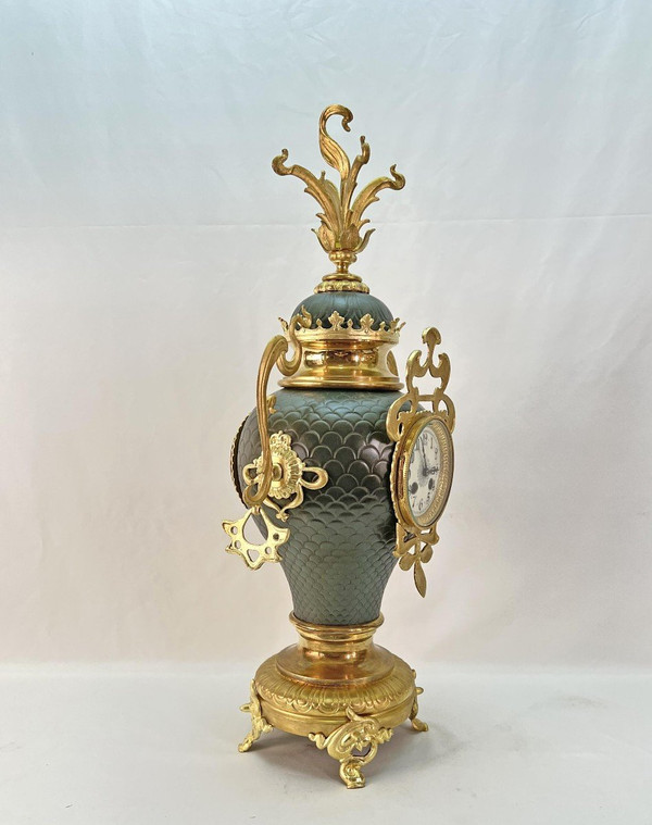 Grande pendule "vase" Art Nouveau bronze doré  66 cm