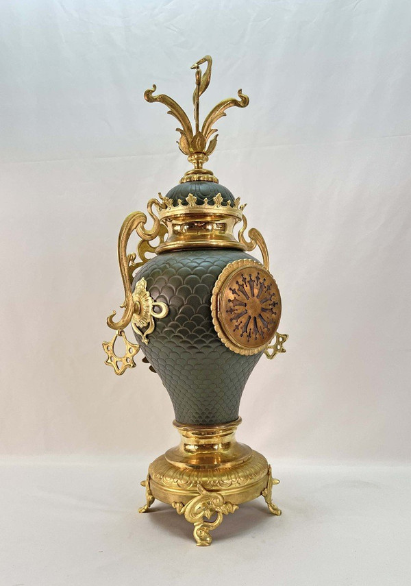 Grande pendule "vase" Art Nouveau bronze doré  66 cm