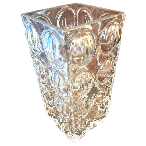 Square transparent vase in heavy geometric crystal France 1970s