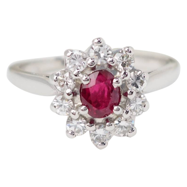 Daisy ring in white gold, rubies and diamonds 