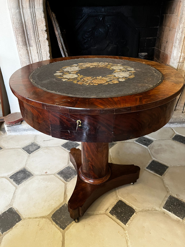 Empire pedestal table