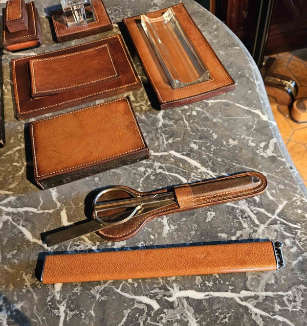 Nécessaire De Bureau En Cuir Piqué Sellier et verre taillé 8 Pièces Dlg Hermès