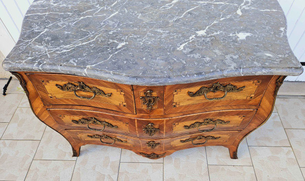 Louis XV all sides curved chest of drawers 18th century