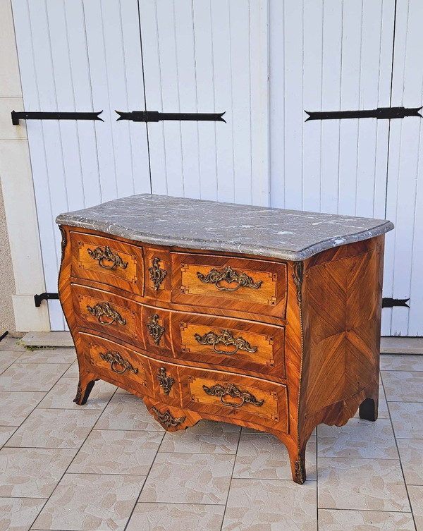 Louis XV all sides curved chest of drawers 18th century