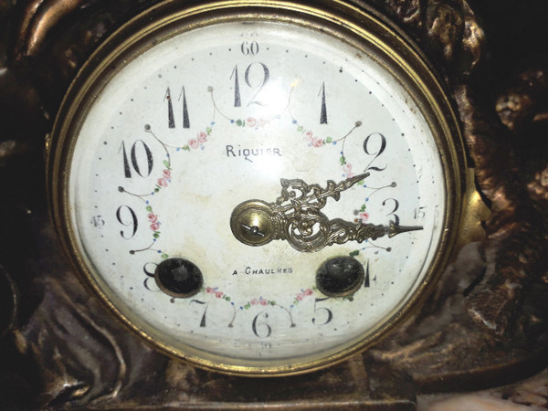 Clock after Louis and François Moreau “Les Tourterelles” 19th century