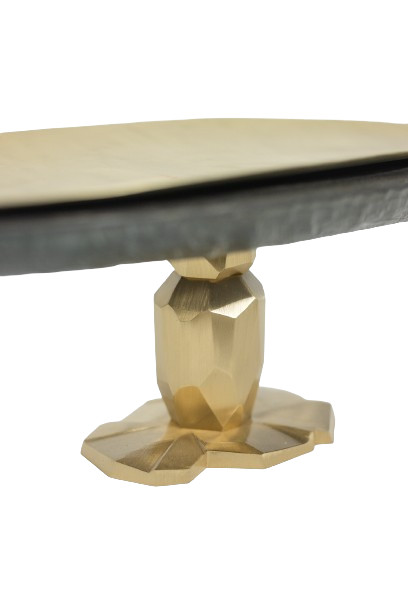 “Pitoin” bowl in hammered brass slate. Contemporary Work.  LS5954637Y