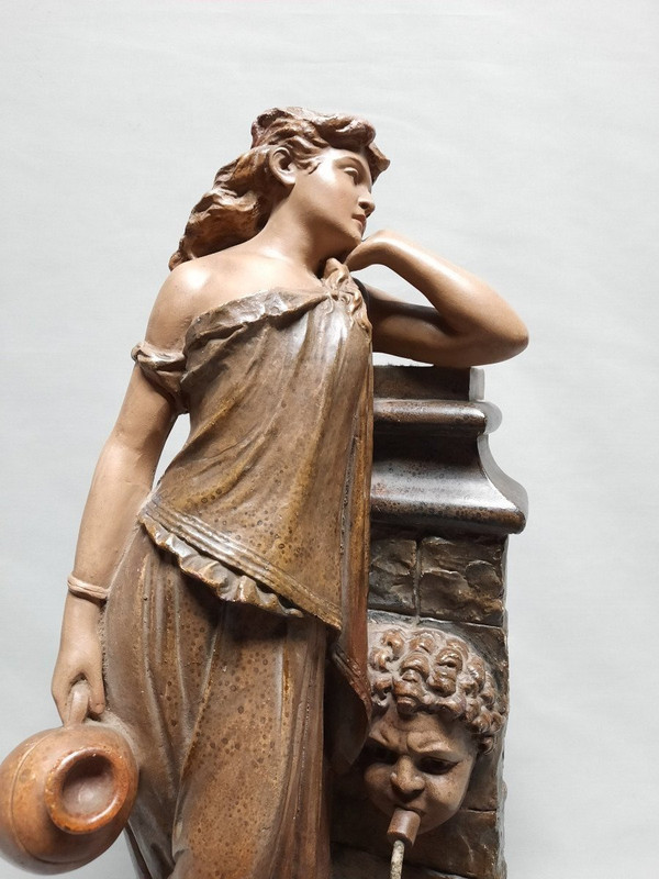 Femme à La Fontaine Terre Cuite Dlg De Goldscheider Fin Du XIXe Siècle