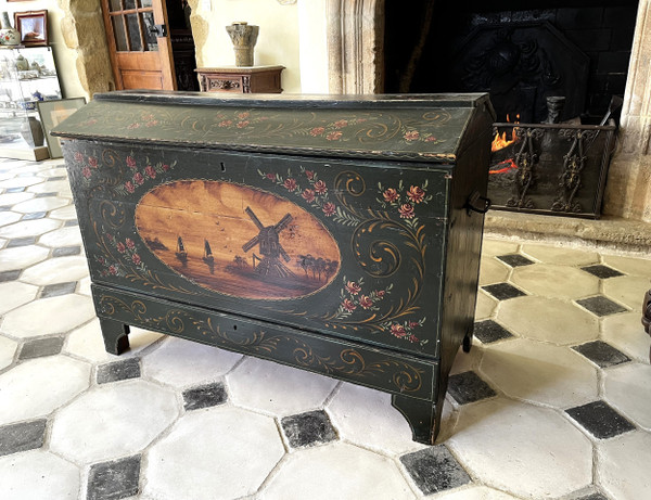 Dutch chest