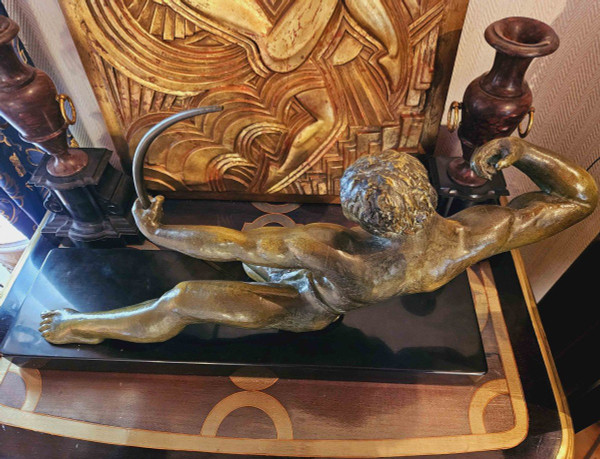 Salvator Riolo Art Deco Bogenschütze aus patinierter Bronze