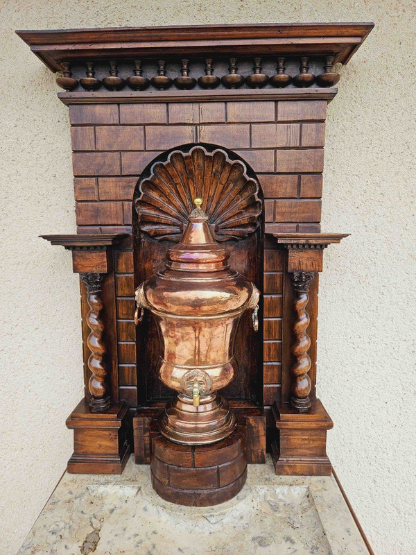 18th Century Fountain And Its Walnut Furniture