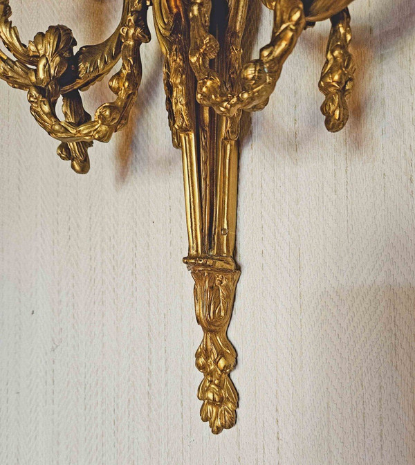 Gilded bronze wall lamp after Jean-charles Delafosse