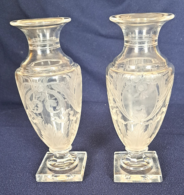 Paire de Vases balustre en cristal taillé de fleurettes et de rinceaux Napoléon 3