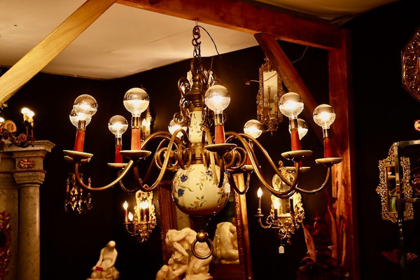 Important Dutch bronze chandelier with 10 arms of light