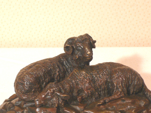 A bronze representing sheep signed Guci.