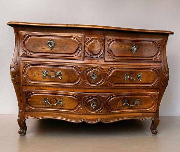 Commode Tombeau  Louis XV En Noyer D’époque XVIIIème