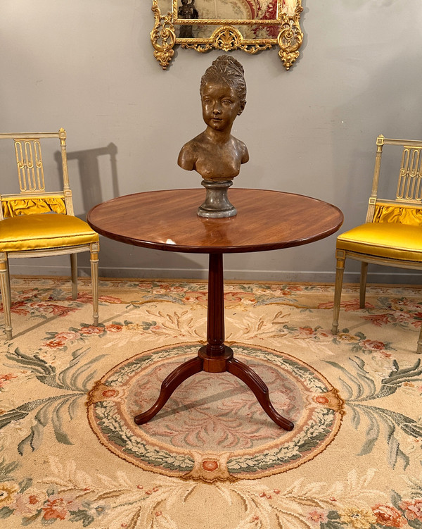 Louis XVI Mahogany Tilting Pedestal Table Circa 1780