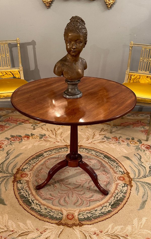 Louis XVI Mahogany Tilting Pedestal Table Circa 1780