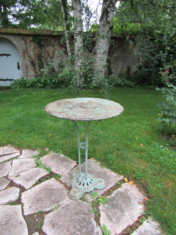 Garden pedestal