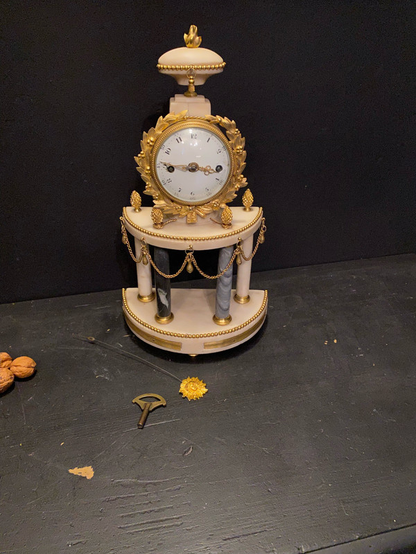 Pendule d'époque Louis XVI