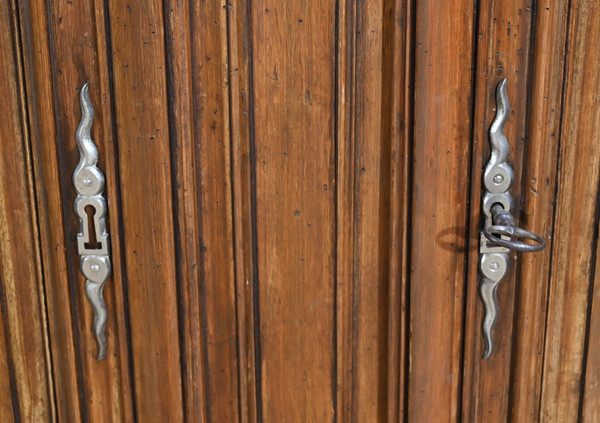 Pair of Important Walnut Property Corners, Regency Style – 18th Century