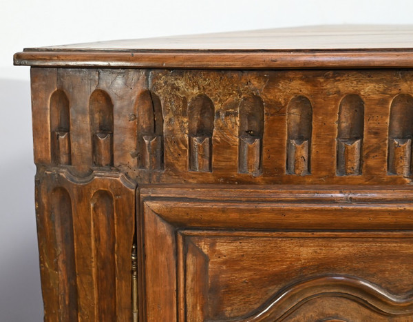 Pair of Important Walnut Property Corners, Regency Style – 18th Century