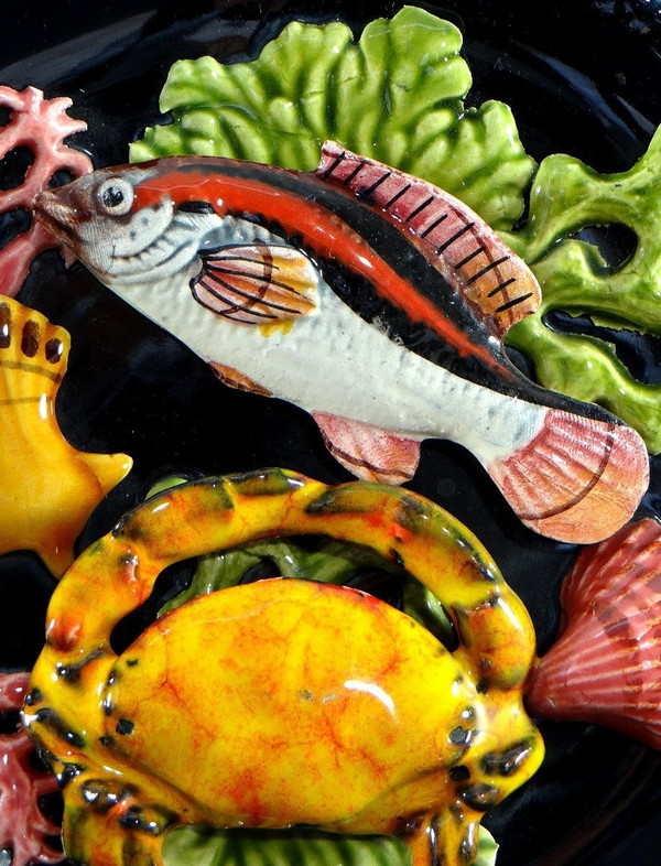 Vallauris, 1950s, Trompe l'Oeil Plate Decor Fish, Crab, Shells, Coral. 